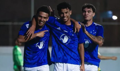 Gui Meira (esq) em partida do Campeonato Brasileiro sub-20