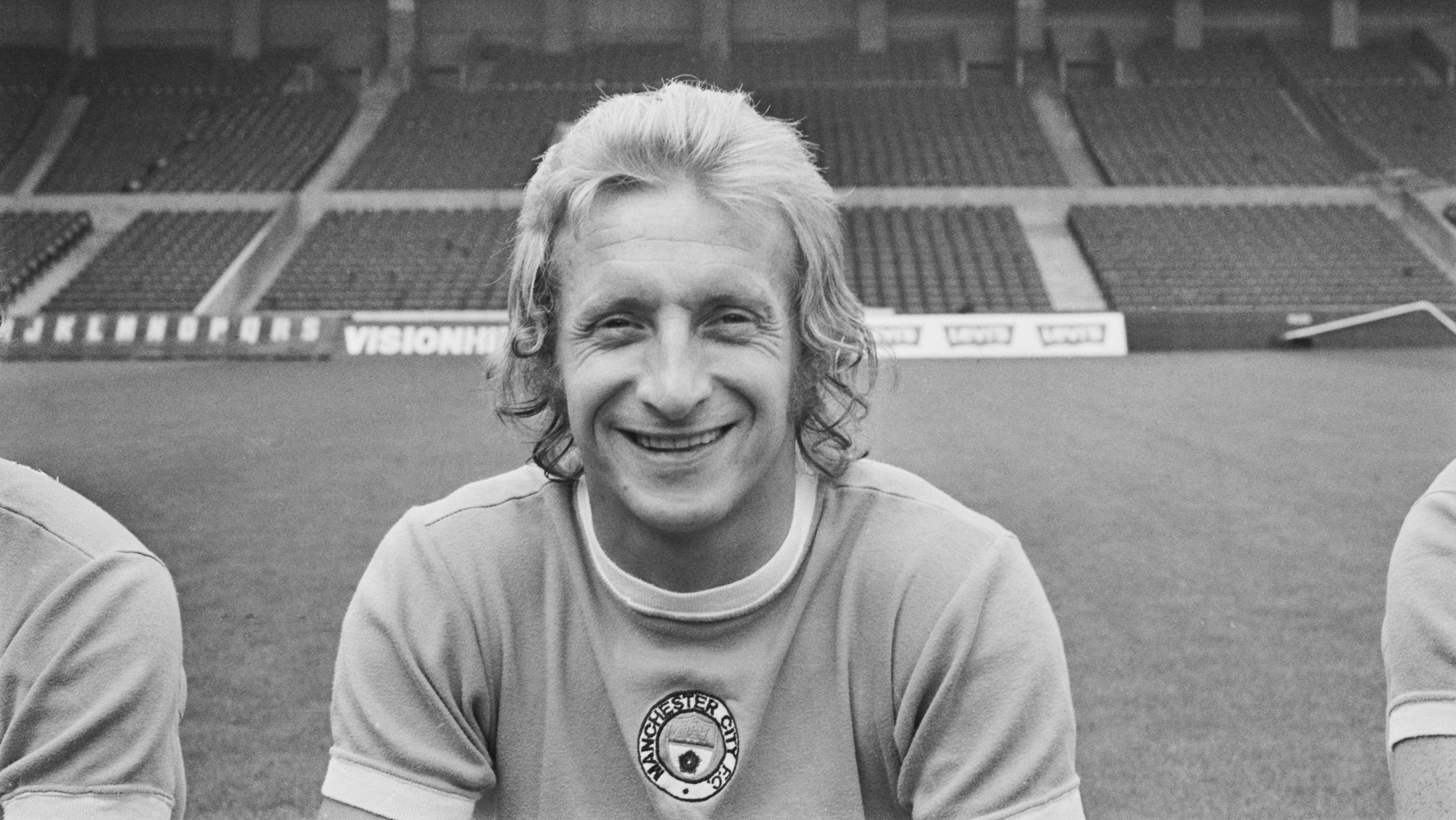 Denis Law faleceu nesta sexta-feira (17)