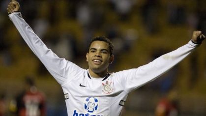 Dentinho nos tempos de Corinthians