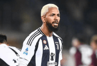 Ex-Vasco questiona titularidade em gigante italiano e pode sofrer sanções