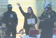 Refém liberta nesta quinta (30) é última soldado mulher mantida pelo Hamas