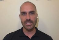 "Perseguição" é até positiva, diz Eduardo Bolsonaro sobre Jair