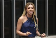 PEC do 6x1: Erika Hilton retoma debate e deve protocolar texto nesta terça