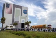Orçamento de Trump para 2026 cancela foguete e estação lunar da Nasa