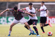 Nos pênaltis, São Paulo bate o Flu e avança às quartas da Copinha