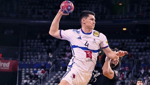 França e Egito durante disputa no Mundial de Handebol