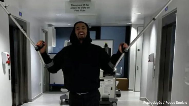 Gabriel Jesus passa por cirurgia após lesão no joelho
