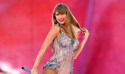 Modo picante do Grok, IA de Elon Musk, produz nudes falsos de Taylor Swift