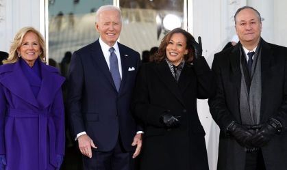Biden recebe Kamala na Casa Branca pela última vez como presidente
