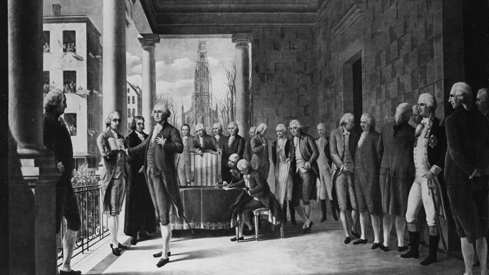 Cena gravada representando a posse de George Washington como o primeiro presidente dos Estados Unidos, cercado por testemunhas no Federal Hall, em Nova York, 30 de abril de 1789