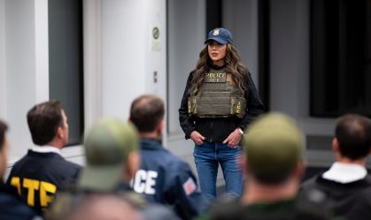Autoridades dos EUA prendem imigrantes em operação em Nova York