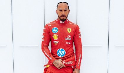 Fórmula 1: Lewis Hamilton aparece pela primeira vez com macacão da Ferrari