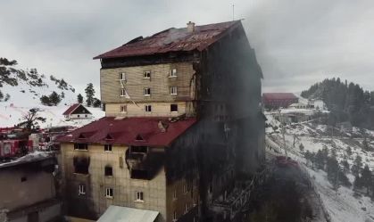 Vídeo mostra hotel após incêndio que deixou 76 mortos na Turquia