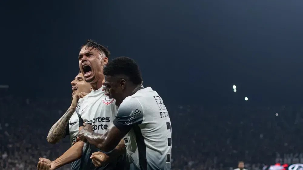 João Pedro tchoca voltou ao Corinthians