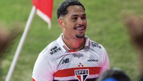 Luciano comemora gol contra Cruzeiro