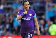 Especulada no Corinthians, Marta renova contrato com Orlando Pride