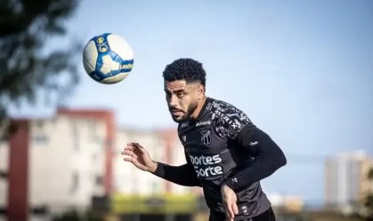 Ceará acerta renovação com lateral emprestado pelo Bahia; saiba detalhes