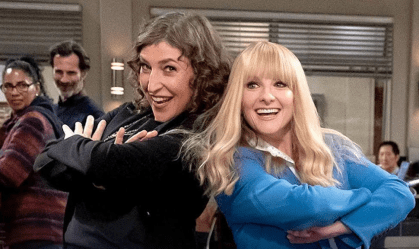 Atrizes de "The Big Bang Theory" se encontram em sitcom; saiba mais