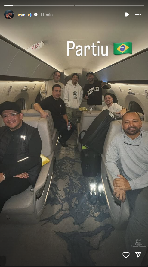 Neymar publicou foto nesta quinta-feira (30) retornando ao Brasil • Reprodução/Neymar