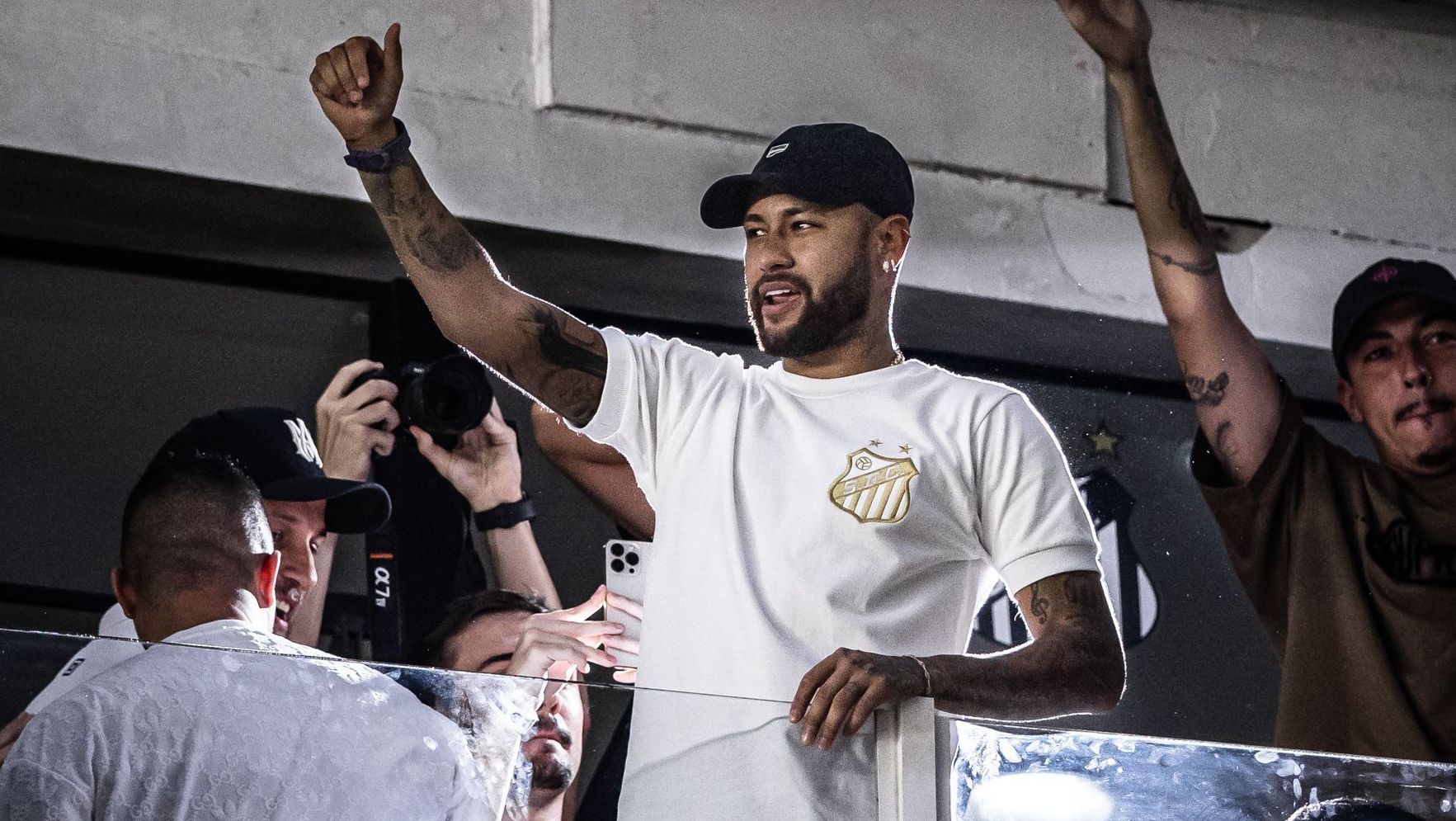 Al-Hilal rescinde com Neymar. Jogador durante jogo do Santos na Vila Belmiro