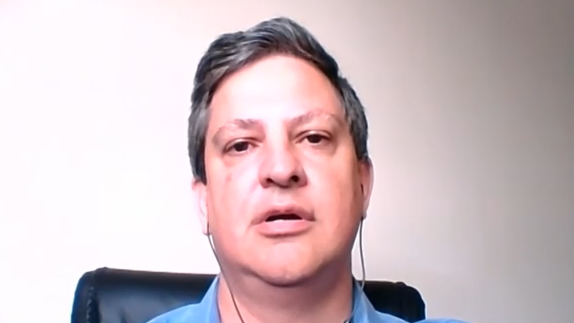 Téo Takar, editor-chefe do Bom Dia Mercado ao CNN Money