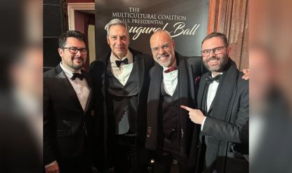 Foragido no Brasil, Allan dos Santos participa de baile de posse de Trump