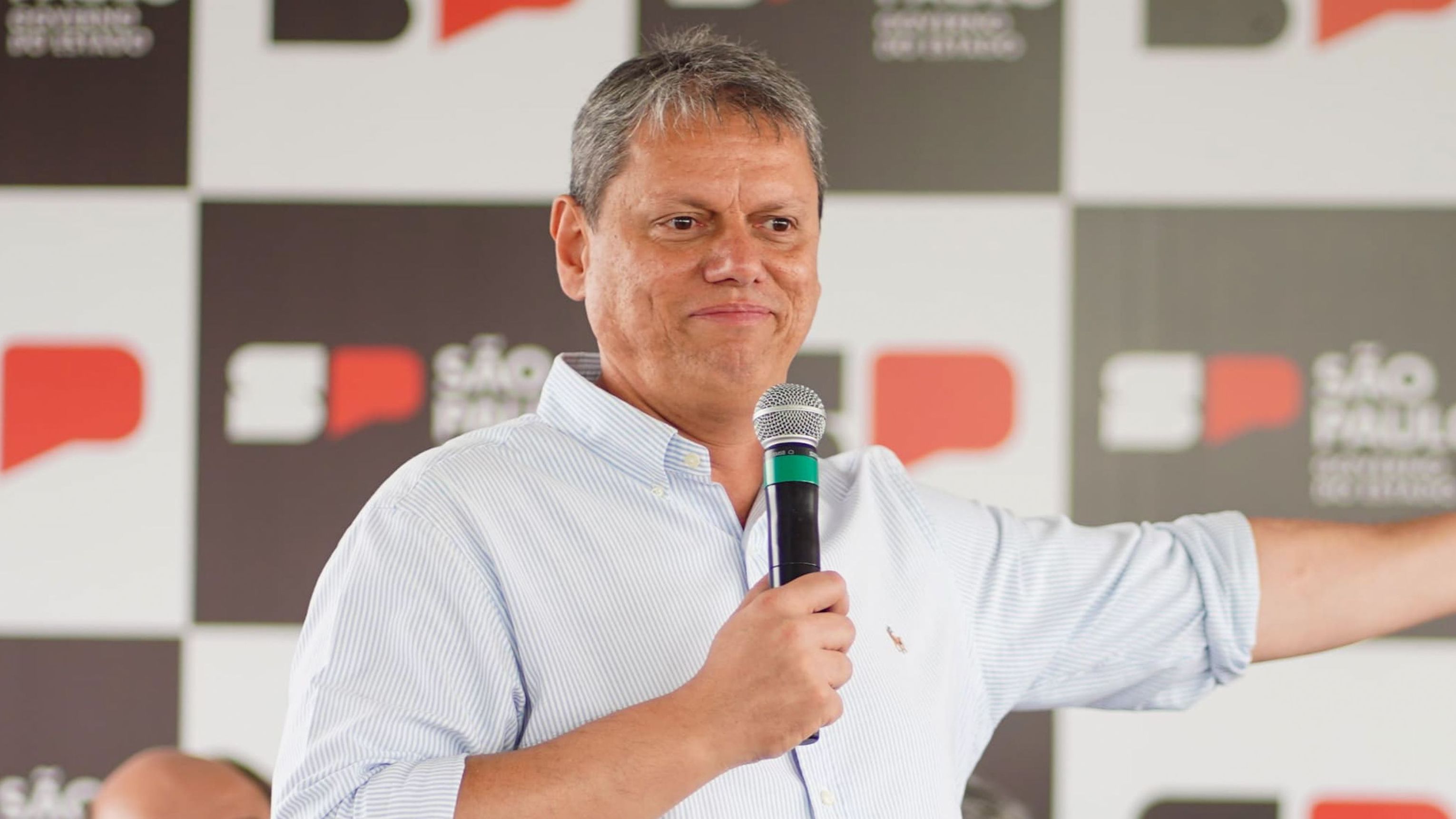 O governador Tarcísio de Freitas