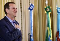 Paes diz que capital deve contribuir para desenvolvimento do estado do RJ