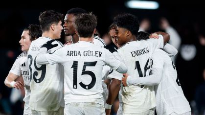 Endrick comemora um dos gols da goleada do Real Madrid