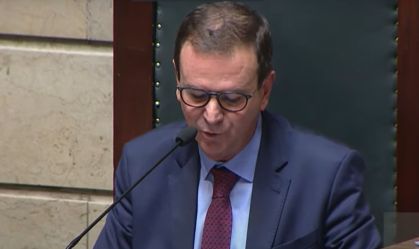 "Teremos força armada complementar", diz Paes em discurso de posse no Rio