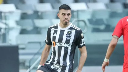 Rodrigo Battaglia em ação pelo Atlético em dezembro de 2024, na Arena MRV