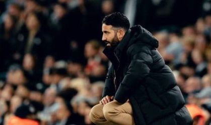 Elenco do United mantém confiança em Ruben Amorim após temporada frustrante