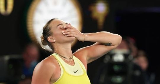 Aryna Sabalenka segue na luta pelo tricampeonato seguido no Australian Open