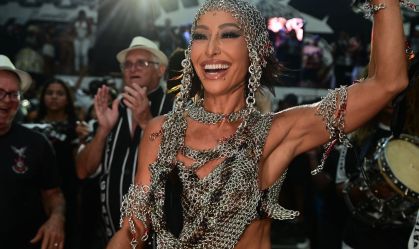 Sabrina Sato é rainha de bateria da Gaviões da Fiel