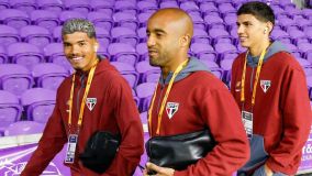 Atletas do São Paulo chegando para partida