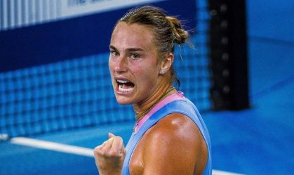 Sabalenka bate Putintseva e vai às quartas em Brisbane