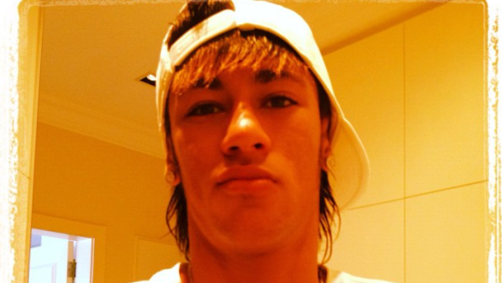 Selfie de Neymar postada em 2012