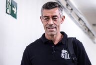 Pedro Caixinha aciona Santos na Fifa para cobrar multa rescisória
