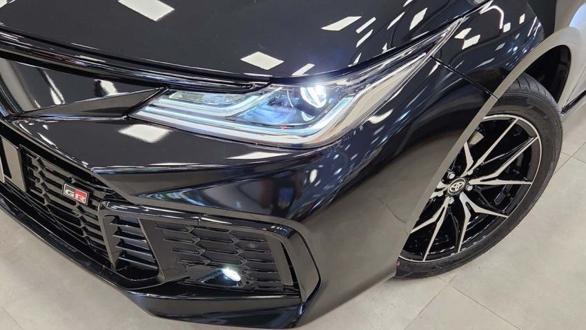Toyota Corolla GR-Sport 2025: sedã ganha novidades na versão esportivada • Thiago Ventura/CNN