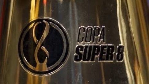 Detalhe do troféu da Copa Super 8