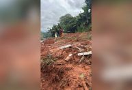 Deslizamento em Ipatinga (MG) deixa mortos e desaparecidos, afirma Bombeiros
