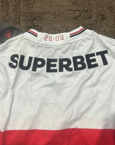 Vaza possível nova camisa do São Paulo • Reprodução/redes sociais