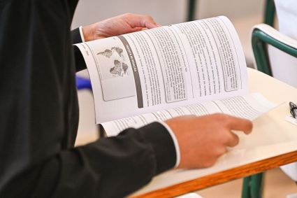 Estudante realiza uma prova do vestibular