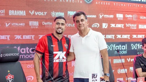 Wellington Rato foi apresentado por Fábio Mota, presidente do São Paulo, nessa sexta-feira (10)