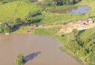 Casal morre e sete pessoas ficam ilhadas após barco virar no interior de SP