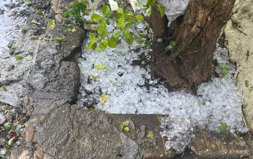 Queda de granizo após chvua em SP • Enel