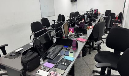 Polícia fecha call-center que aplicava golpes de empréstimo consignado no RJ