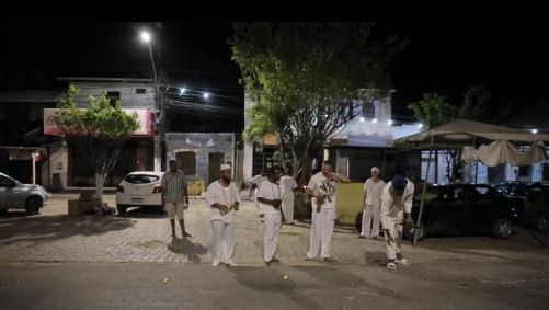 Árvore sagrada que foi arrancada de terreiro na Bahia