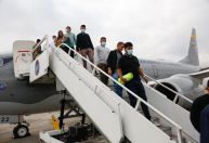 "Ninguém nos disse nada": Colombianos deportados relatam dificuldades em retorno