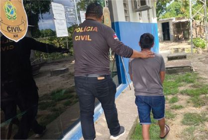 Momento em que o professor é preso no interior do Amazonas